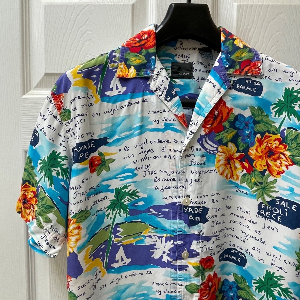 Vintage LizWear Adult Small Hawaiian Rayon All Over Print Camp Shirt